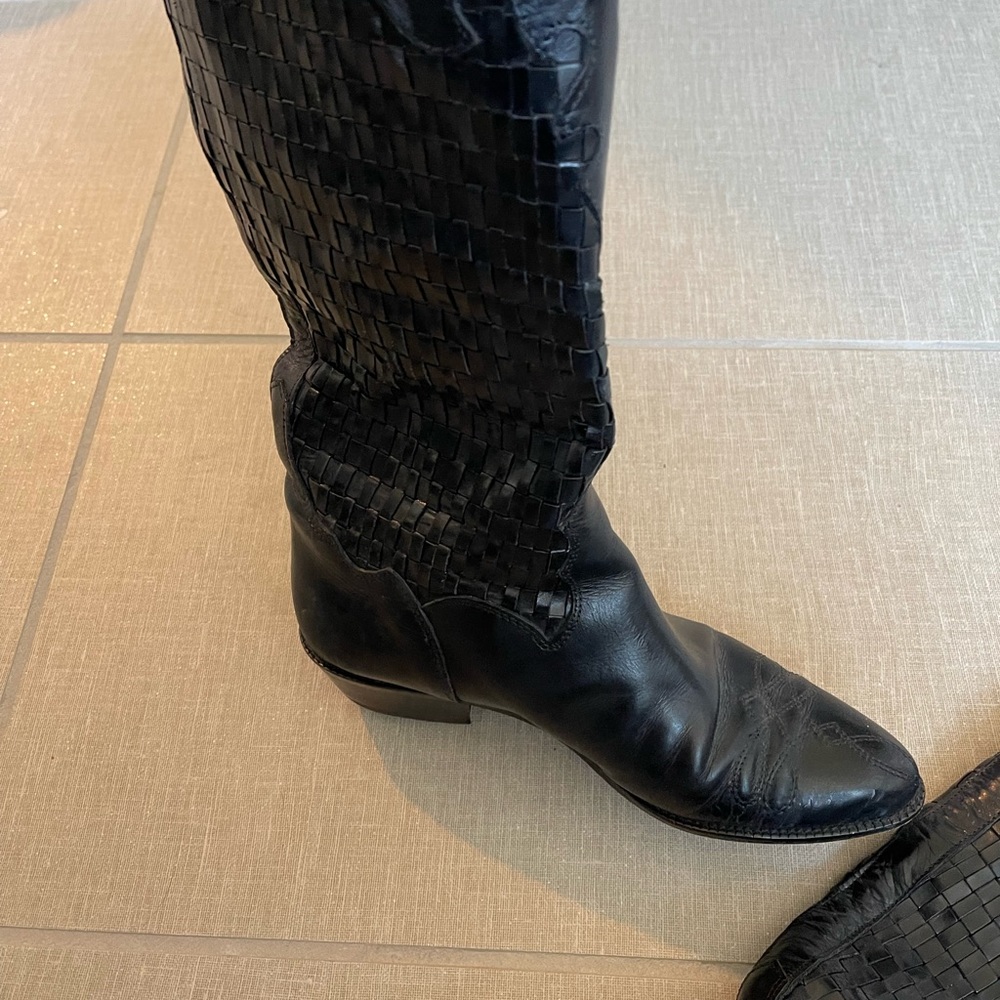 Black cowboy boots